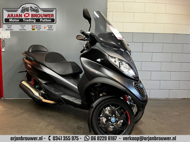 piaggio-mp3-500-hpe-sport-advance-piaggio-500-mp3-hpe-sport-met-achteruit-rijden