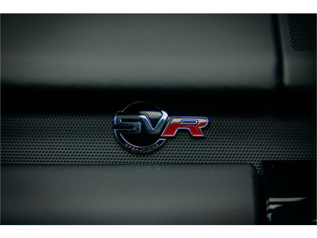 Land Rover Range Rover Sport P575 SVR | verwarming & ventilatie | 23' Vossen | Meridian | Carbon | Head-Up |