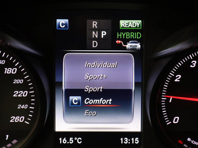 Mercedes-Benz GLC 350e PLUG-IN HYBRID 320 PK 4MATIC AMG SPORT + WEGKL. TREKHAAK   PANORAMA   LEDER   CAMERA