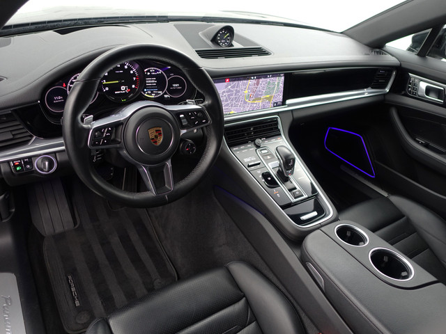 Porsche Panamera Sport Turismo 2.9 4 E-Hybrid 10 Years Edition Soft Close, Sport Chrono, Panoramadak, Stuurverwarming, Bose Audio, Sfeerverlichti