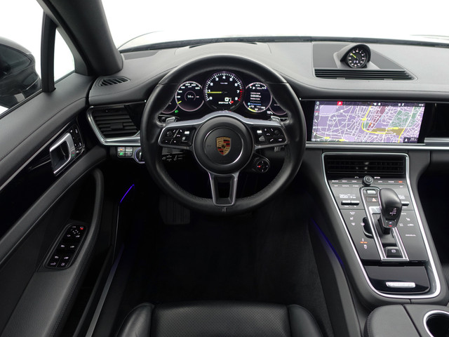 Porsche Panamera Sport Turismo 2.9 4 E-Hybrid 10 Years Edition Soft Close, Sport Chrono, Panoramadak, Stuurverwarming, Bose Audio, Sfeerverlichti