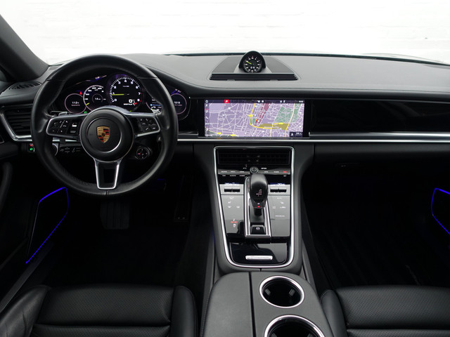 Porsche Panamera Sport Turismo 2.9 4 E-Hybrid 10 Years Edition Soft Close, Sport Chrono, Panoramadak, Stuurverwarming, Bose Audio, Sfeerverlichti