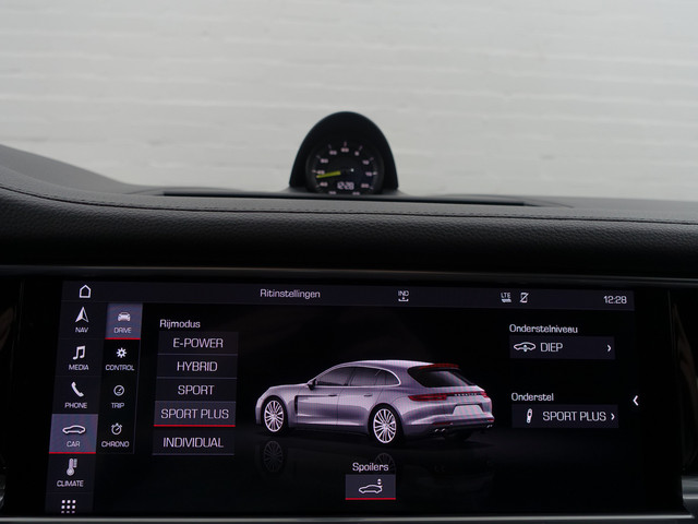 Porsche Panamera Sport Turismo 2.9 4 E-Hybrid 10 Years Edition Soft Close, Sport Chrono, Panoramadak, Stuurverwarming, Bose Audio, Sfeerverlichti