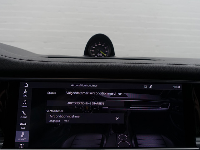 Porsche Panamera Sport Turismo 2.9 4 E-Hybrid 10 Years Edition Soft Close, Sport Chrono, Panoramadak, Stuurverwarming, Bose Audio, Sfeerverlichti