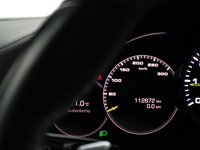 Porsche Panamera Sport Turismo 2.9 4 E-Hybrid 10 Years Edition Soft Close, Sport Chrono, Panoramadak, Stuurverwarming, Bose Audio, Sfeerverlichti