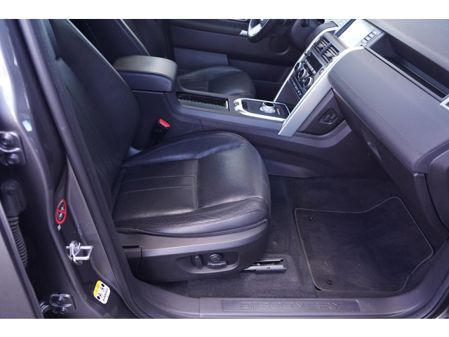 Land Rover Discovery Sport 2.0 TD4 150 pk Grijs Kenteken 2-Zits Navi, Camera, Leder Zwart, 20 LMV, Elek. Stoelen
