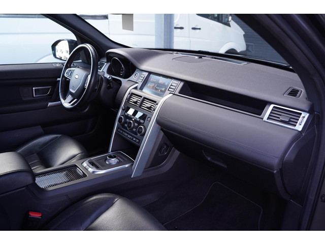 Land Rover Discovery Sport 2.0 TD4 150 pk Grijs Kenteken 2-Zits Navi, Camera, Leder Zwart, 20 LMV, Elek. Stoelen