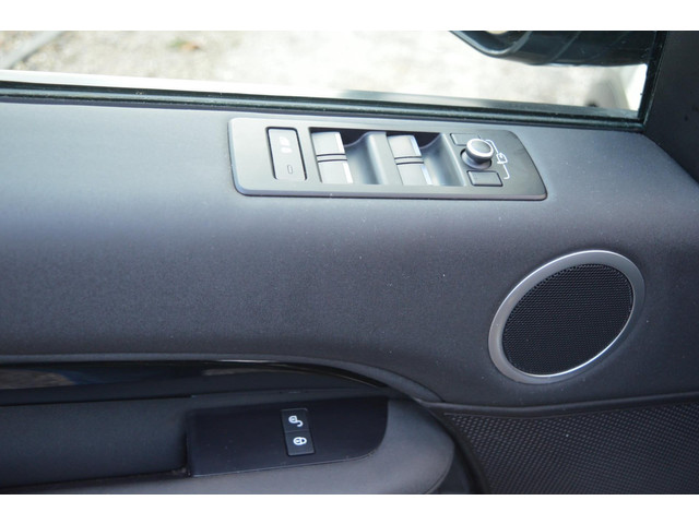 Land Rover Discovery 3.0 Td6 SE Org NL NAP Grijs kenteken