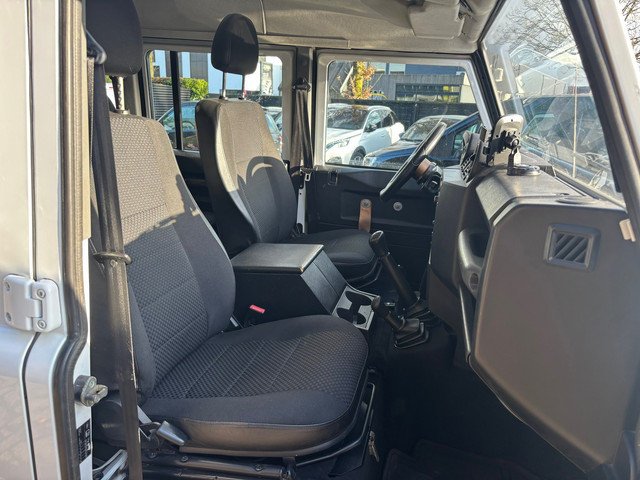 Land Rover Defender 2.2 D 130 S Crew Cab