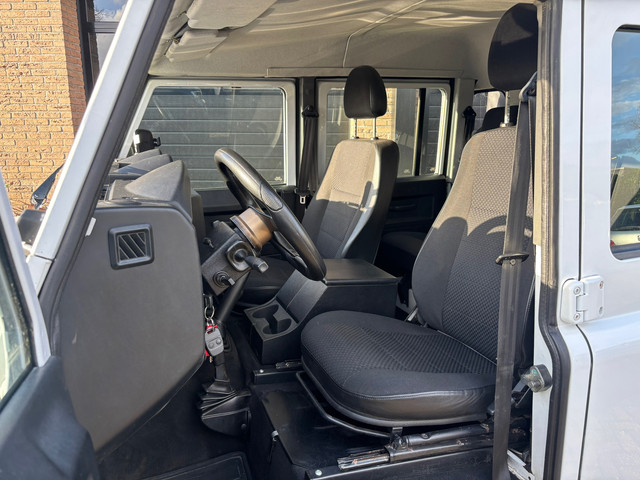 Land Rover Defender 2.2 D 130 S Crew Cab