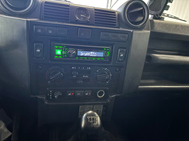 Land Rover Defender 2.2 D 130 S Crew Cab
