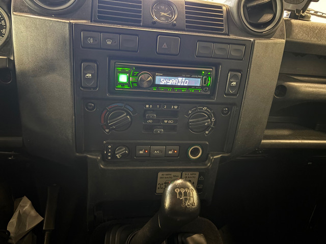 Land Rover Defender 2.2 D 130 S Crew Cab