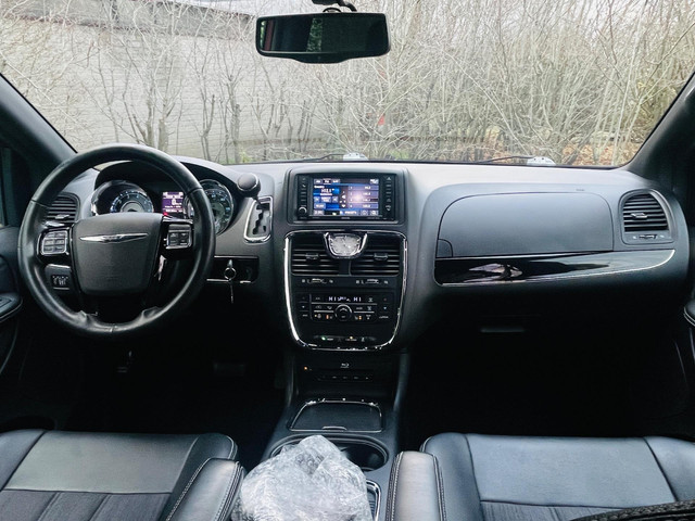 Chrysler Grand Voyager S Sport Black Edition 3.6 V6 Stow&Go Limited 3XTV DVD