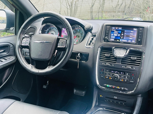 Chrysler Grand Voyager S Sport Black Edition 3.6 V6 Stow&Go Limited 3XTV DVD