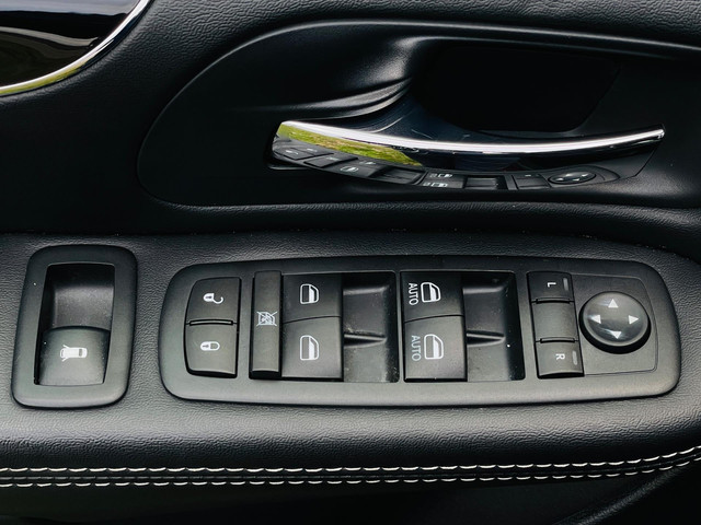 Chrysler Grand Voyager S Sport Black Edition 3.6 V6 Stow&Go Limited 3XTV DVD