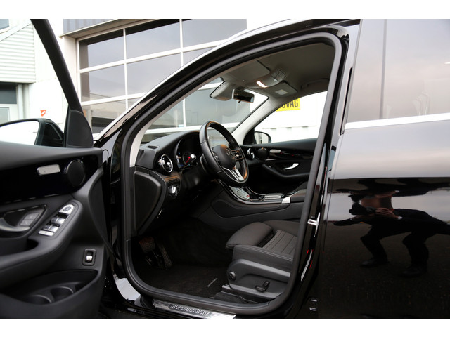 Mercedes-Benz GLC 300e 4MATIC PHEV Plug in hybride*BTW*1ste Eig*Perfect Onderh.*Elek. Trekhaak Act. Remass. Parkeerass. LED Stoelverw. Cruise-Cont