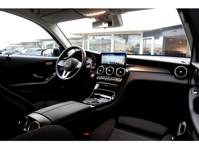 Mercedes-Benz GLC 300e 4MATIC PHEV Plug in hybride*BTW*1ste Eig*Perfect Onderh.*Elek. Trekhaak Act. Remass. Parkeerass. LED Stoelverw. Cruise-Cont