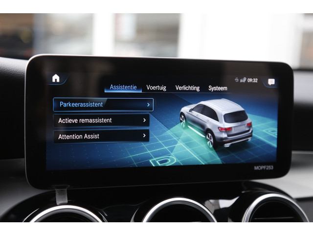 Mercedes-Benz GLC 300e 4MATIC PHEV Plug in hybride*BTW*1ste Eig*Perfect Onderh.*Elek. Trekhaak Act. Remass. Parkeerass. LED Stoelverw. Cruise-Cont