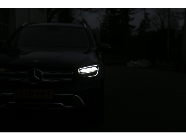 Mercedes-Benz GLC 300e 4MATIC PHEV Plug in hybride*BTW*1ste Eig*Perfect Onderh.*Elek. Trekhaak Act. Remass. Parkeerass. LED Stoelverw. Cruise-Cont