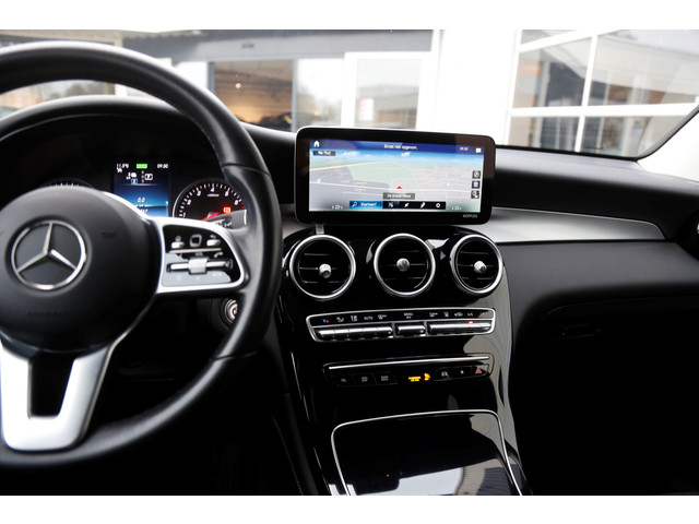 Mercedes-Benz GLC 300e 4MATIC PHEV Plug in hybride*BTW*1ste Eig*Perfect Onderh.*Elek. Trekhaak Act. Remass. Parkeerass. LED Stoelverw. Cruise-Cont