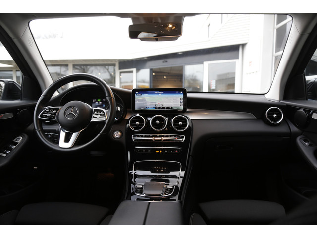 Mercedes-Benz GLC 300e 4MATIC PHEV Plug in hybride*BTW*1ste Eig*Perfect Onderh.*Elek. Trekhaak Act. Remass. Parkeerass. LED Stoelverw. Cruise-Cont