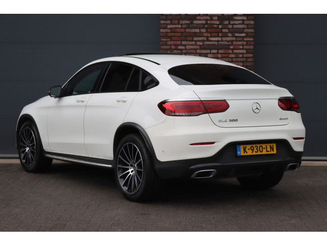 Mercedes-Benz GLC Coupé 300 4MATIC Premium+ AMG Line Aut9 | Schuifdak | Distronic+ | Trekhaak | Burmester | Memory | Surround Camera | Multibeam L