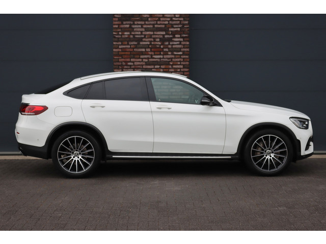 Mercedes-Benz GLC Coupé 300 4MATIC Premium+ AMG Line Aut9 | Schuifdak | Distronic+ | Trekhaak | Burmester | Memory | Surround Camera | Multibeam L