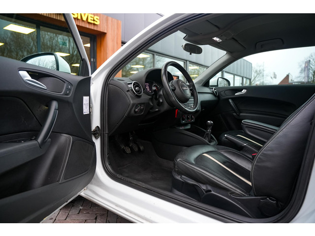 Audi A1 1.2 TFSI Connect Stoelverwarming cruisecontrol
