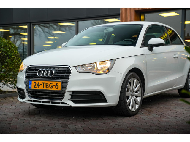 Audi A1 1.2 TFSI Connect Stoelverwarming cruisecontrol