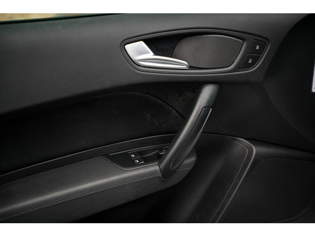 Audi A1 1.2 TFSI Connect Stoelverwarming cruisecontrol