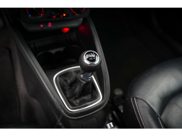 Audi A1 1.2 TFSI Connect Stoelverwarming cruisecontrol