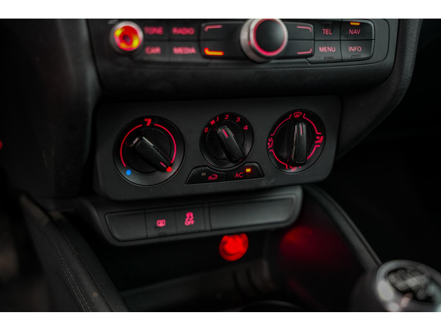 Audi A1 1.2 TFSI Connect Stoelverwarming cruisecontrol