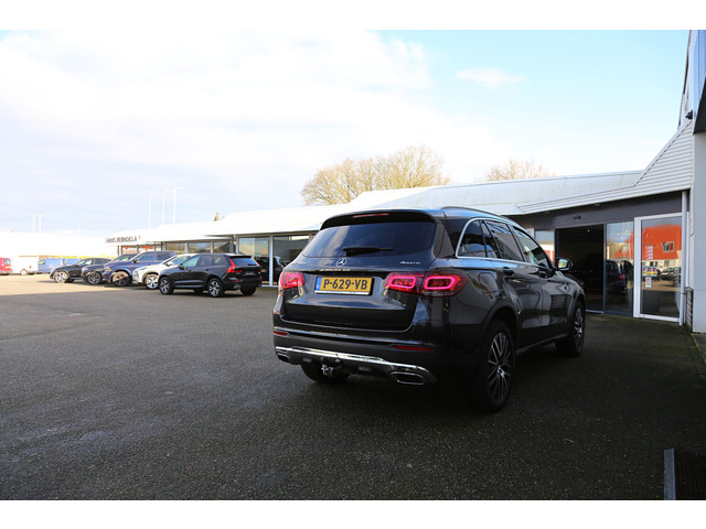 Mercedes-Benz GLC 300e Plug in hybride PHEV 4MATIC Luxury*NL-Auto*Perfect MB Onderh.*1ste Eig*Elek. Trekhaak Elek. Klep Digi.Klokken Standkachel C