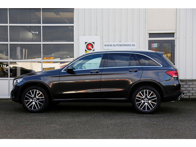 Mercedes-Benz GLC 300e Plug in hybride PHEV 4MATIC Luxury*NL-Auto*Perfect MB Onderh.*1ste Eig*Elek. Trekhaak Elek. Klep Digi.Klokken Standkachel C