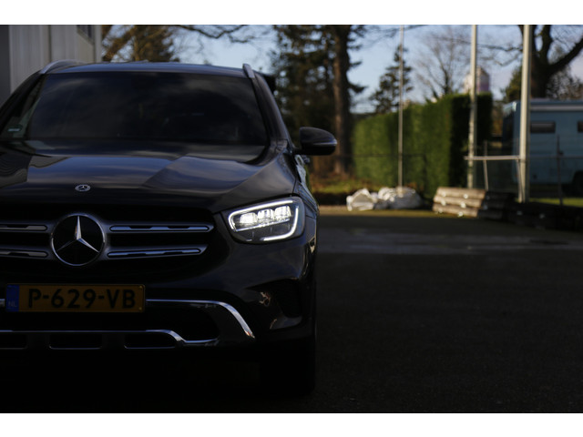 Mercedes-Benz GLC 300e Plug in hybride PHEV 4MATIC Luxury*NL-Auto*Perfect MB Onderh.*1ste Eig*Elek. Trekhaak Elek. Klep Digi.Klokken Standkachel C