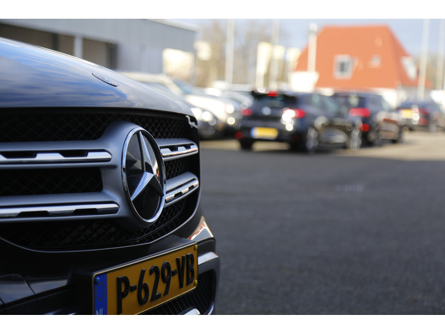 Mercedes-Benz GLC 300e Plug in hybride PHEV 4MATIC Luxury*NL-Auto*Perfect MB Onderh.*1ste Eig*Elek. Trekhaak Elek. Klep Digi.Klokken Standkachel C