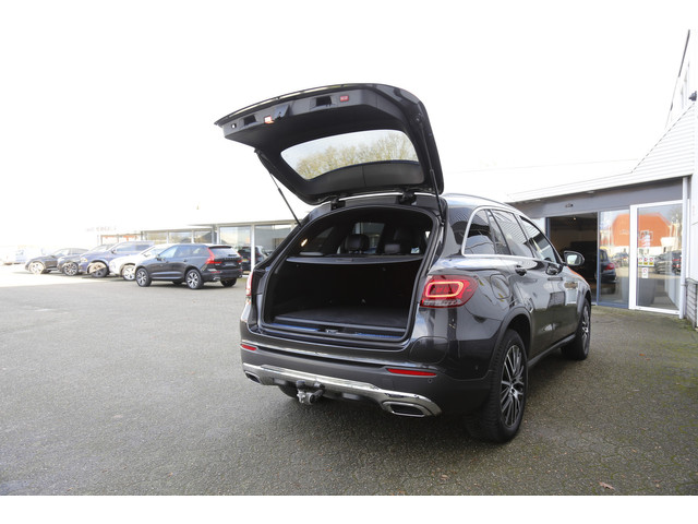 Mercedes-Benz GLC 300e Plug in hybride PHEV 4MATIC Luxury*NL-Auto*Perfect MB Onderh.*1ste Eig*Elek. Trekhaak Elek. Klep Digi.Klokken Standkachel C