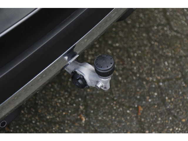 Mercedes-Benz GLC 300e Plug in hybride PHEV 4MATIC Luxury*NL-Auto*Perfect MB Onderh.*1ste Eig*Elek. Trekhaak Elek. Klep Digi.Klokken Standkachel C