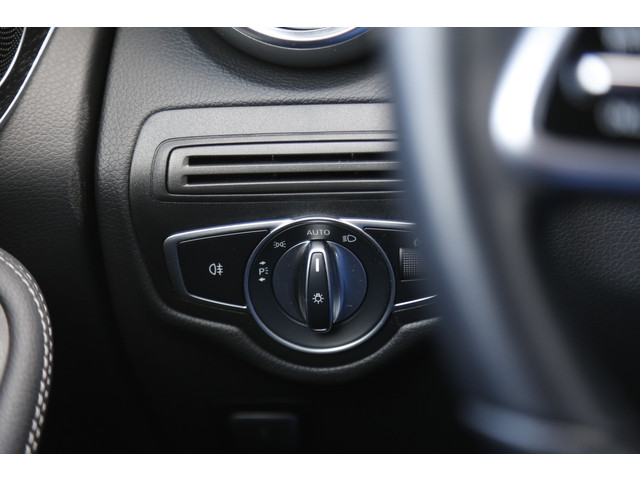 Mercedes-Benz GLC 300e Plug in hybride PHEV 4MATIC Luxury*NL-Auto*Perfect MB Onderh.*1ste Eig*Elek. Trekhaak Elek. Klep Digi.Klokken Standkachel C