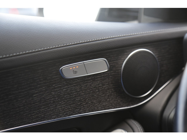 Mercedes-Benz GLC 300e Plug in hybride PHEV 4MATIC Luxury*NL-Auto*Perfect MB Onderh.*1ste Eig*Elek. Trekhaak Elek. Klep Digi.Klokken Standkachel C