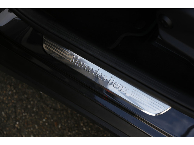 Mercedes-Benz GLC 300e Plug in hybride PHEV 4MATIC Luxury*NL-Auto*Perfect MB Onderh.*1ste Eig*Elek. Trekhaak Elek. Klep Digi.Klokken Standkachel C