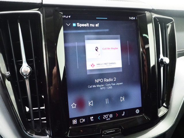 Volvo XC60 2.0 T6 Long Range Recharge AWD Ultimate | Panoramadak | Pilot Assist | Harman Kardon | 360 | Head Up
