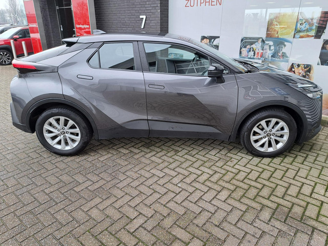 toyota-c-hr-1.8-hybrid-140-apple--android-botswaarschuwing-digitale-teller-aut.-grootlicht