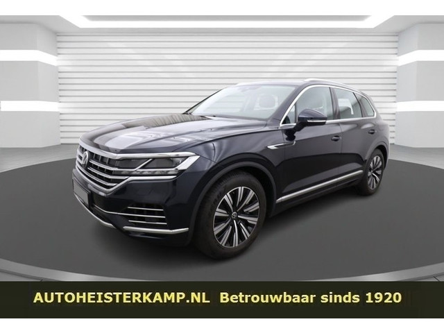 volkswagen-touareg-3.0-tsi-ehybrid-4motion-acc-panoramadak-luchtvering-comfortstoelen-led-matrix-19-inch