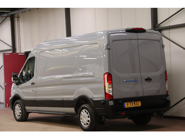 Ford E-Transit L3H2 Trend 68 kWh ELEKTRISCH NAVIGATIESYSTEEM Ford Transit L3H2 Trend 68 kWh ELEKTRISCH NAVIGATIESYSTEEM