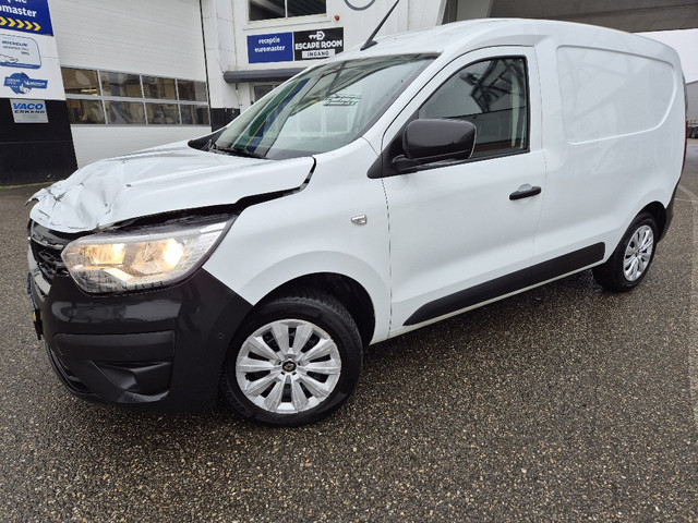 renault-express-1.5-dci-75-comfort---camera-navi-aplle-carplay-trekhaak-voorschade