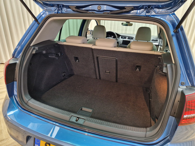Volkswagen e-Golf *Leder* Warmtepomp Stoelverwarming Adapt. Cruise LED Keyless Dynaudio Camera Navigatie LMV