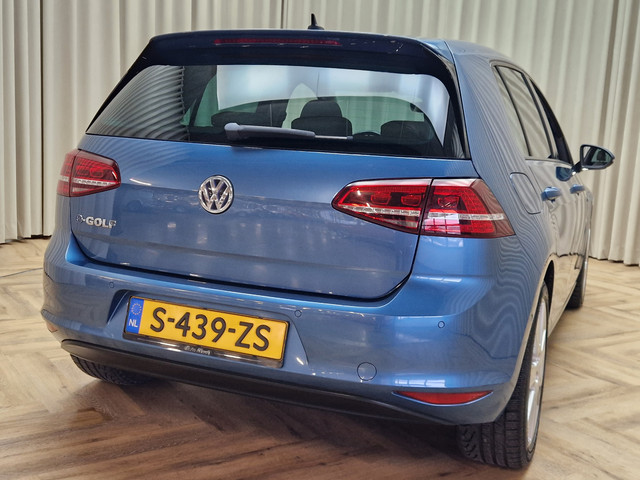 Volkswagen e-Golf *Leder* Warmtepomp Stoelverwarming Adapt. Cruise LED Keyless Dynaudio Camera Navigatie LMV