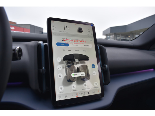 Volvo EX30 Extended Range Plus 69 kWh | 6000,- korting | Climate Pack | Apple Carplay | H&K | Camera | 19'LMV | ACC