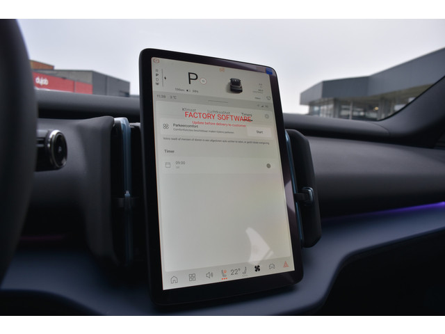 Volvo EX30 Extended Range Plus 69 kWh | 6000,- korting | Climate Pack | Apple Carplay | H&K | Camera | 19'LMV | ACC